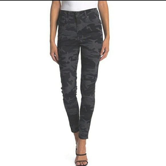 Levi's Denim - Levi's 721 high rise ankle jeans size 00